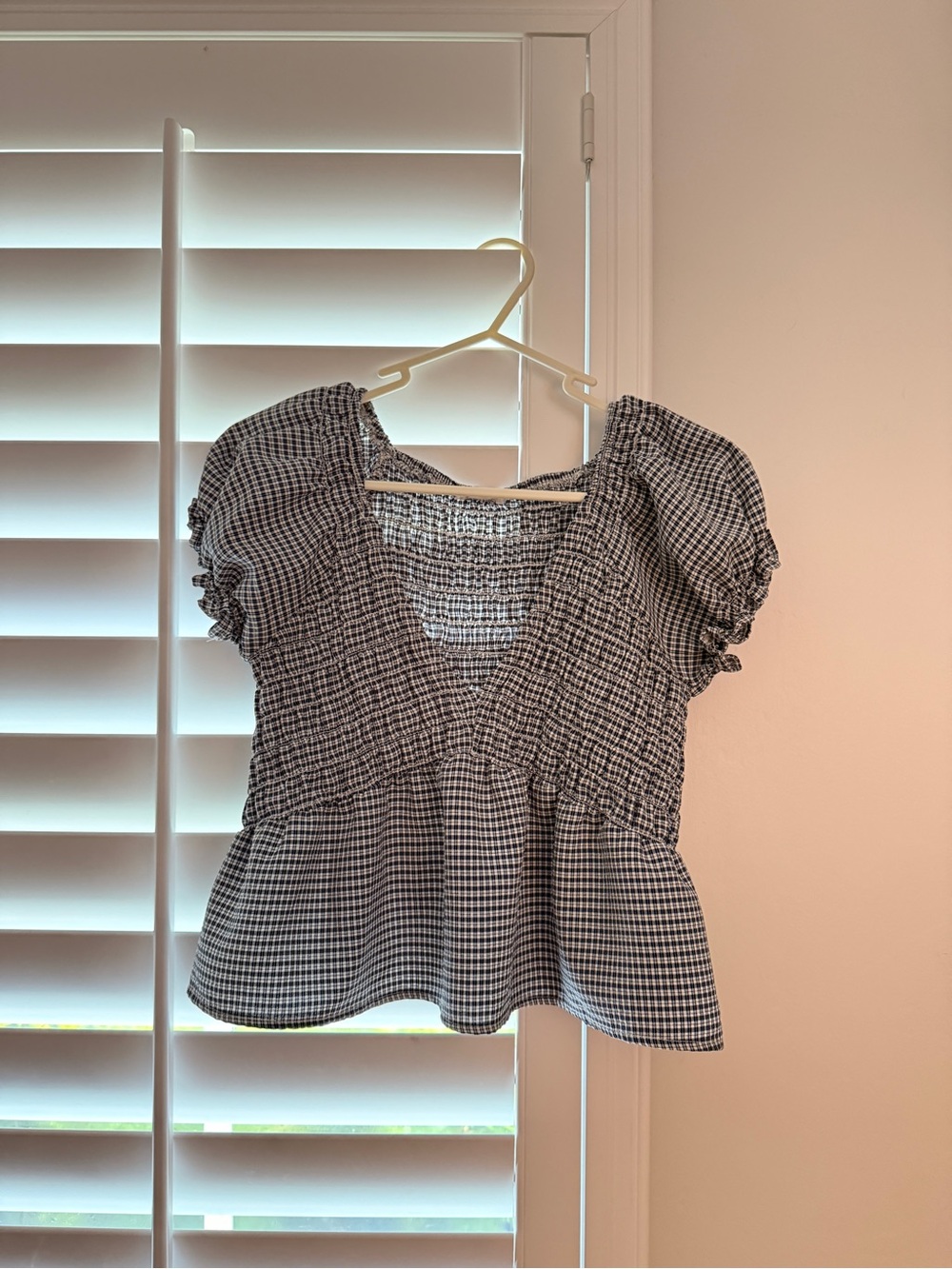 Puff Sleeve V-Neck Top